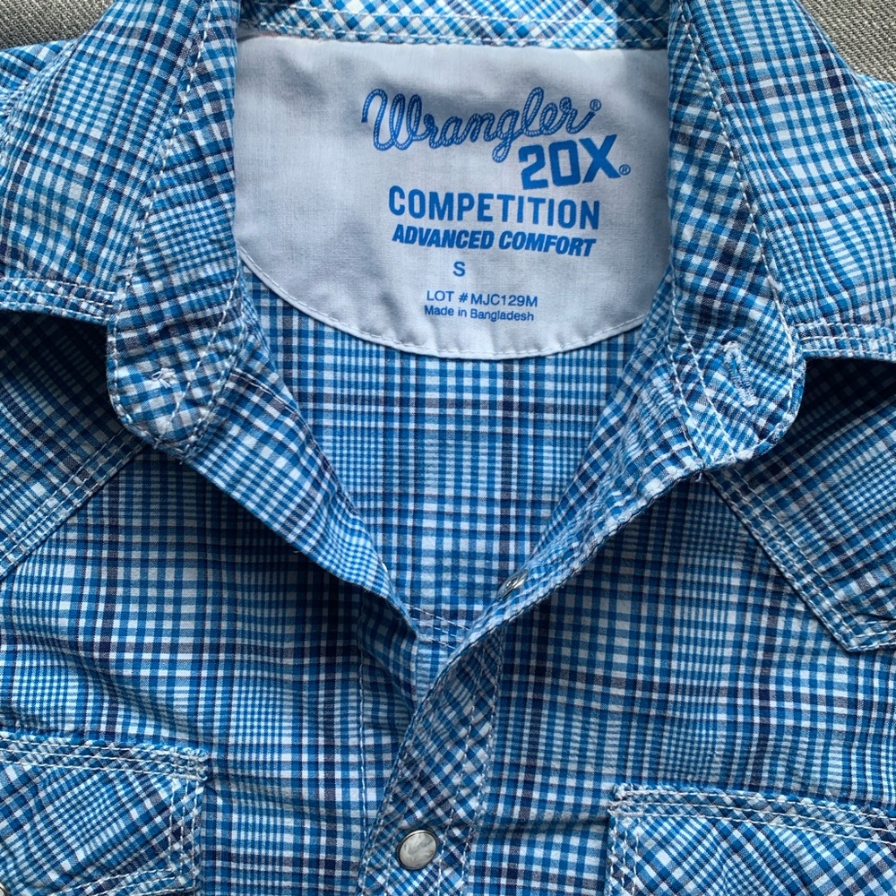 Wrangler Retro pearl button up - mens small